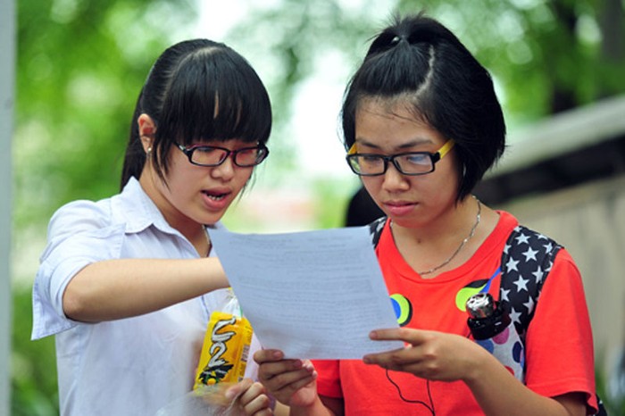 Năm 2012, điểm chuẩn vào ĐH Luật Hà Nội và TP Hồ Chí Minh đều tăng.